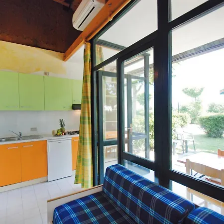 Locazione Turistica Borsetti.3 Holiday home *