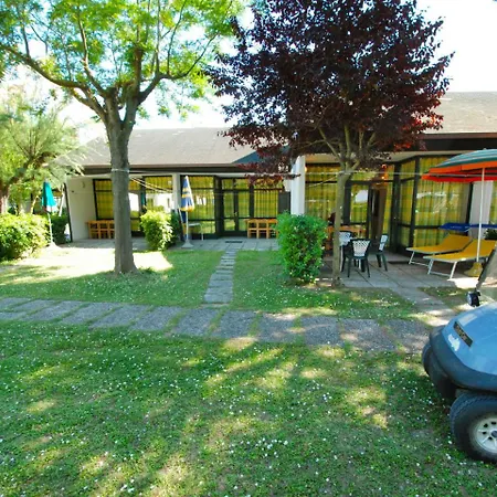 Locazione Turistica Borsetti.3 Holiday home