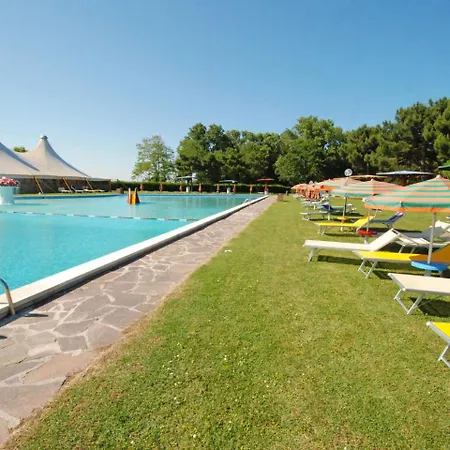 Holiday home Locazione Turistica Borsetti.3 *